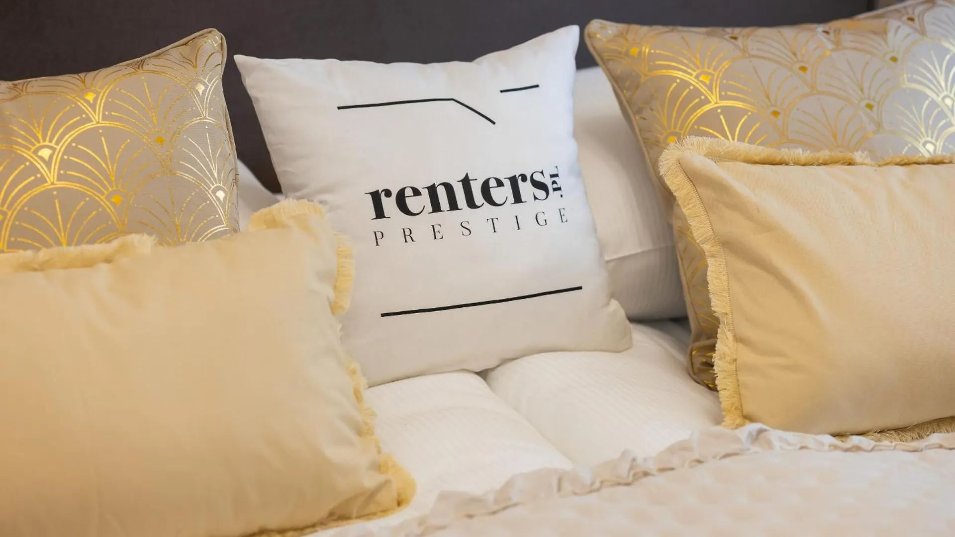 Lux Grzybowska Apartments With Parking By Renters Prestige Warszawa