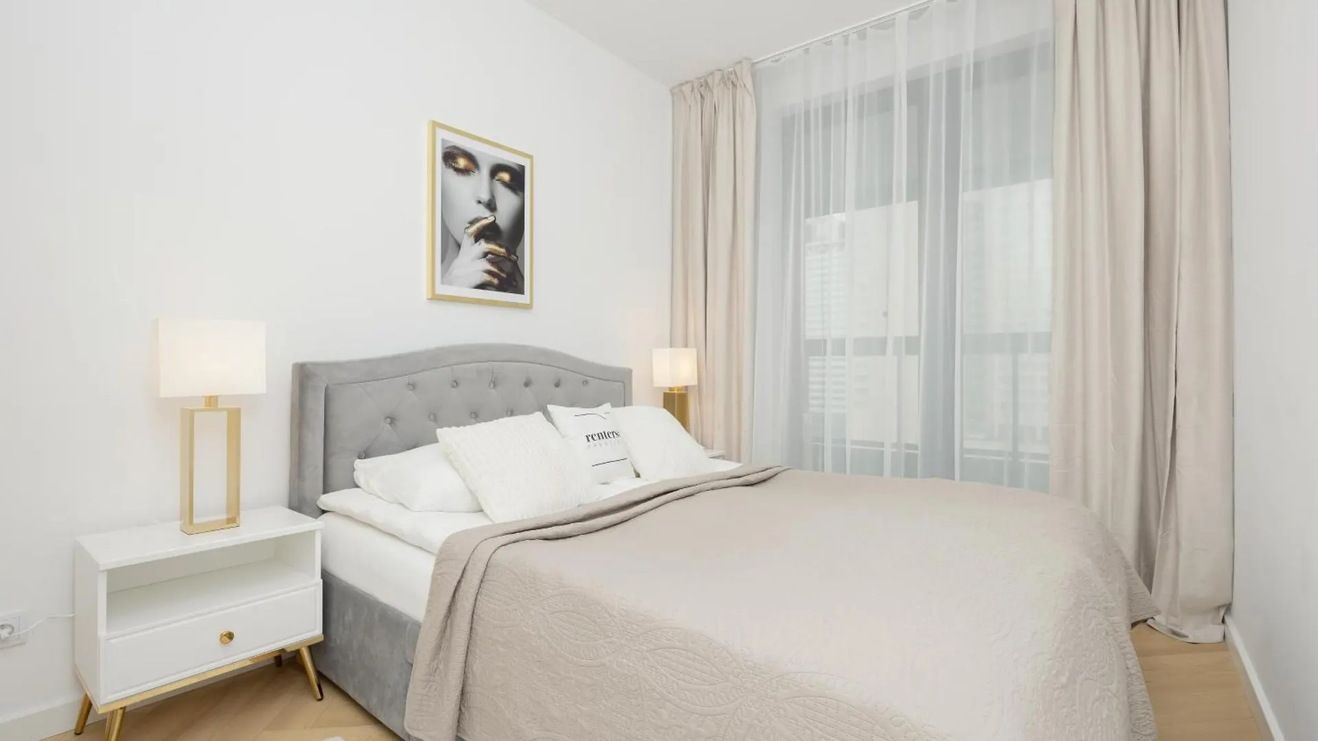 Lux Grzybowska Apartments With Parking By Renters Prestige Warsaw