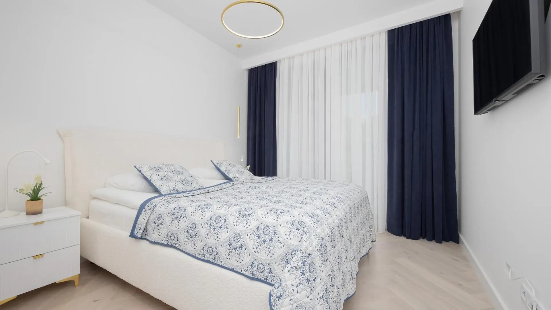 Lux Grzybowska Apartments With Parking By Renters Prestige Warszawa 0*,  Polska