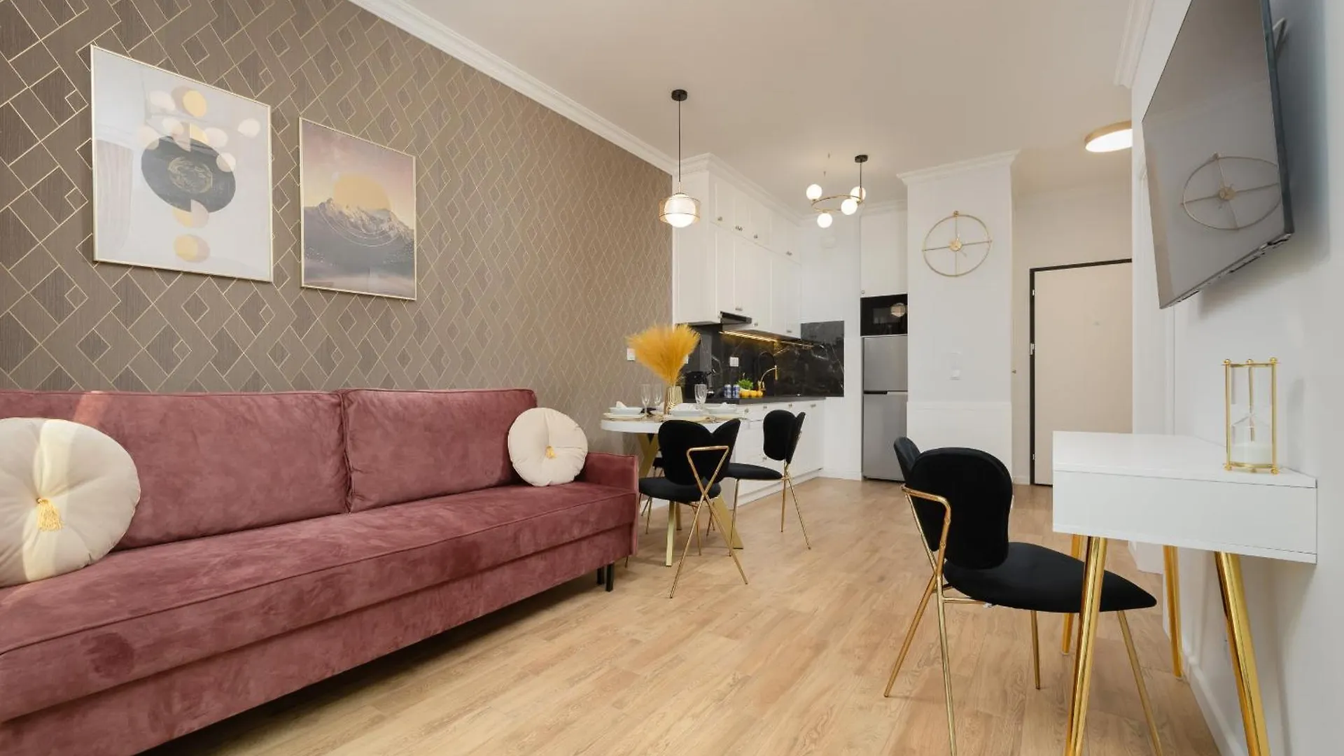 Lux Grzybowska Apartments With Parking By Renters Prestige Warsaw Poland
