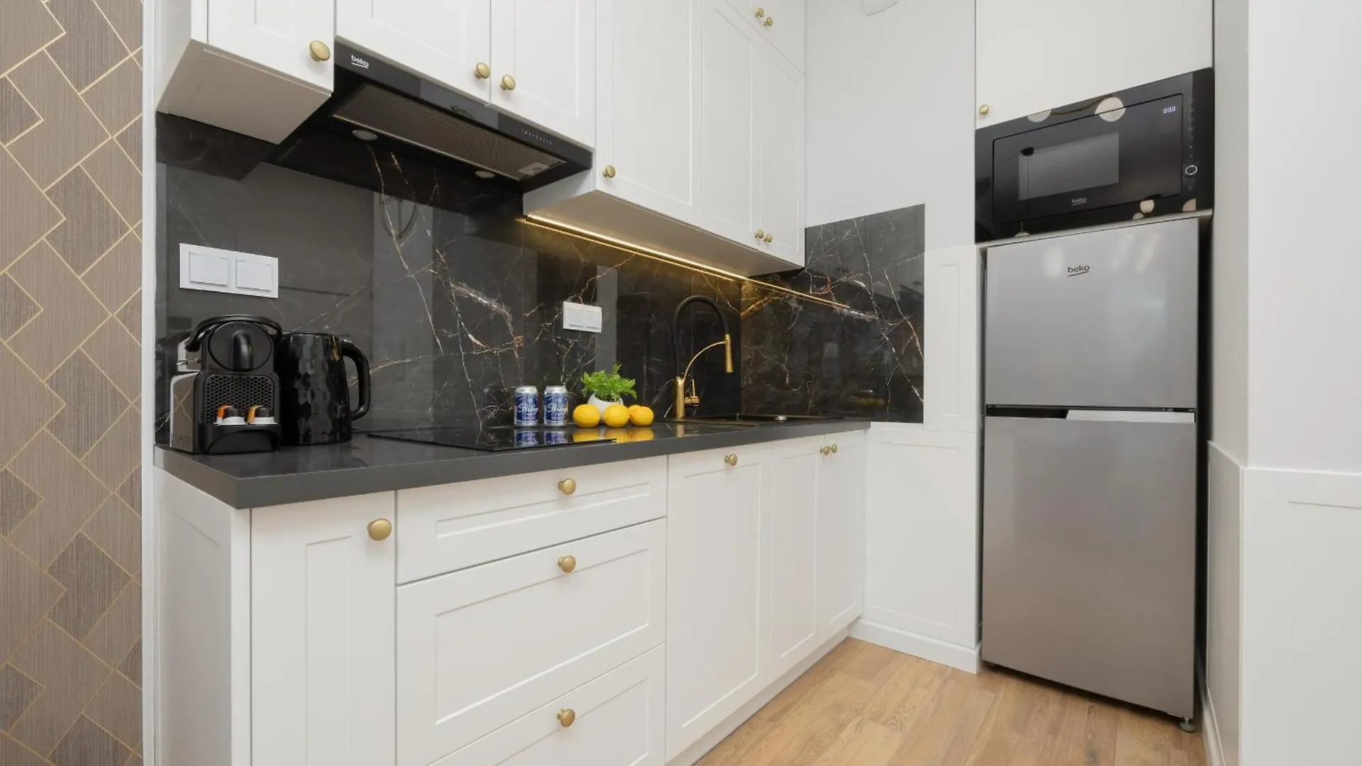 Lux Grzybowska Apartments With Parking By Renters Prestige Warsaw 0*,  Poland