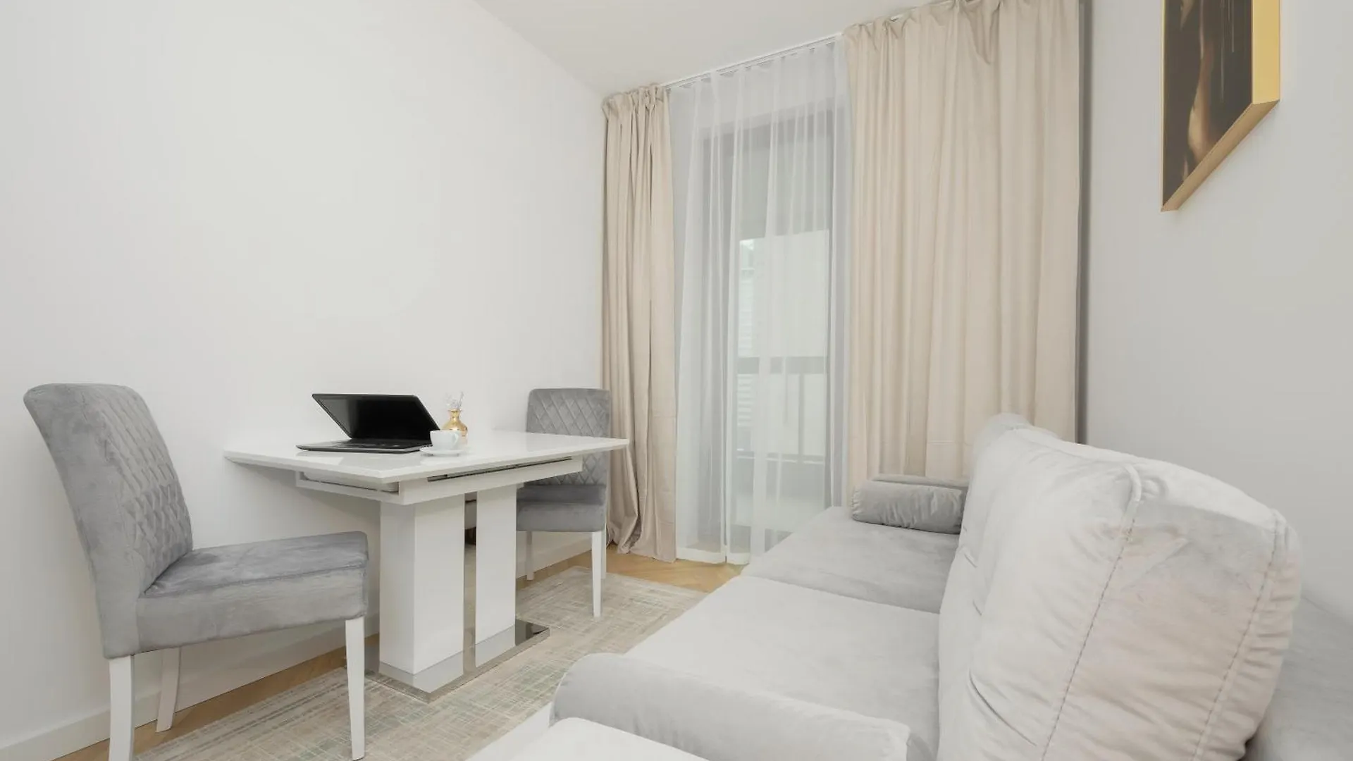Lux Grzybowska Apartments With Parking By Renters Prestige Warsaw