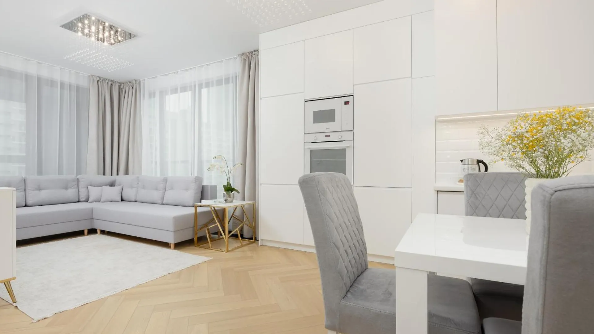 Lux Grzybowska Apartments With Parking By Renters Prestige Warsaw
