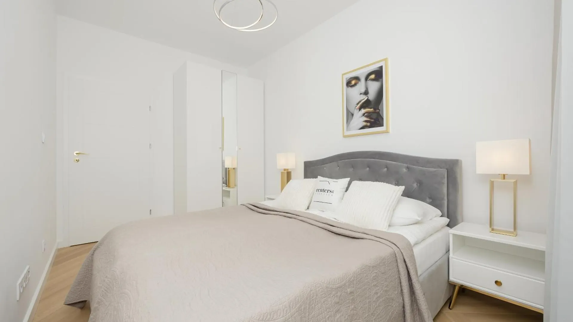 Lux Grzybowska Apartments With Parking By Renters Prestige Warsaw