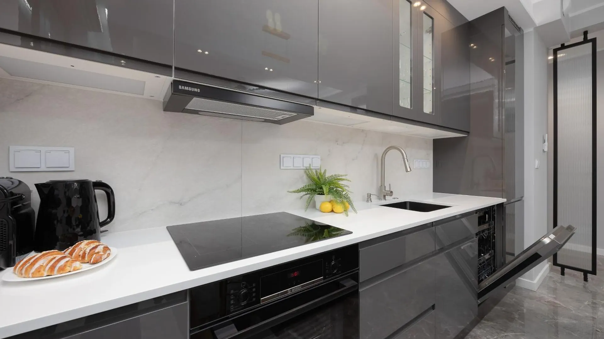 Lux Grzybowska Apartments With Parking By Renters Prestige Warsaw