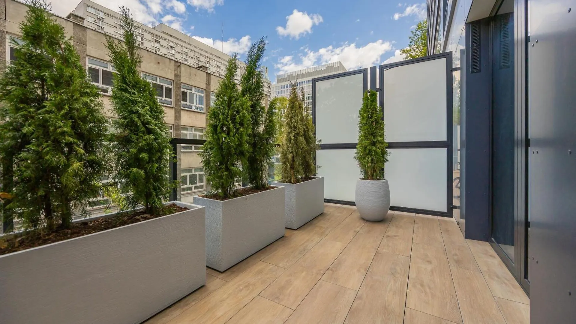 Lux Grzybowska Apartments With Parking By Renters Prestige Warsaw