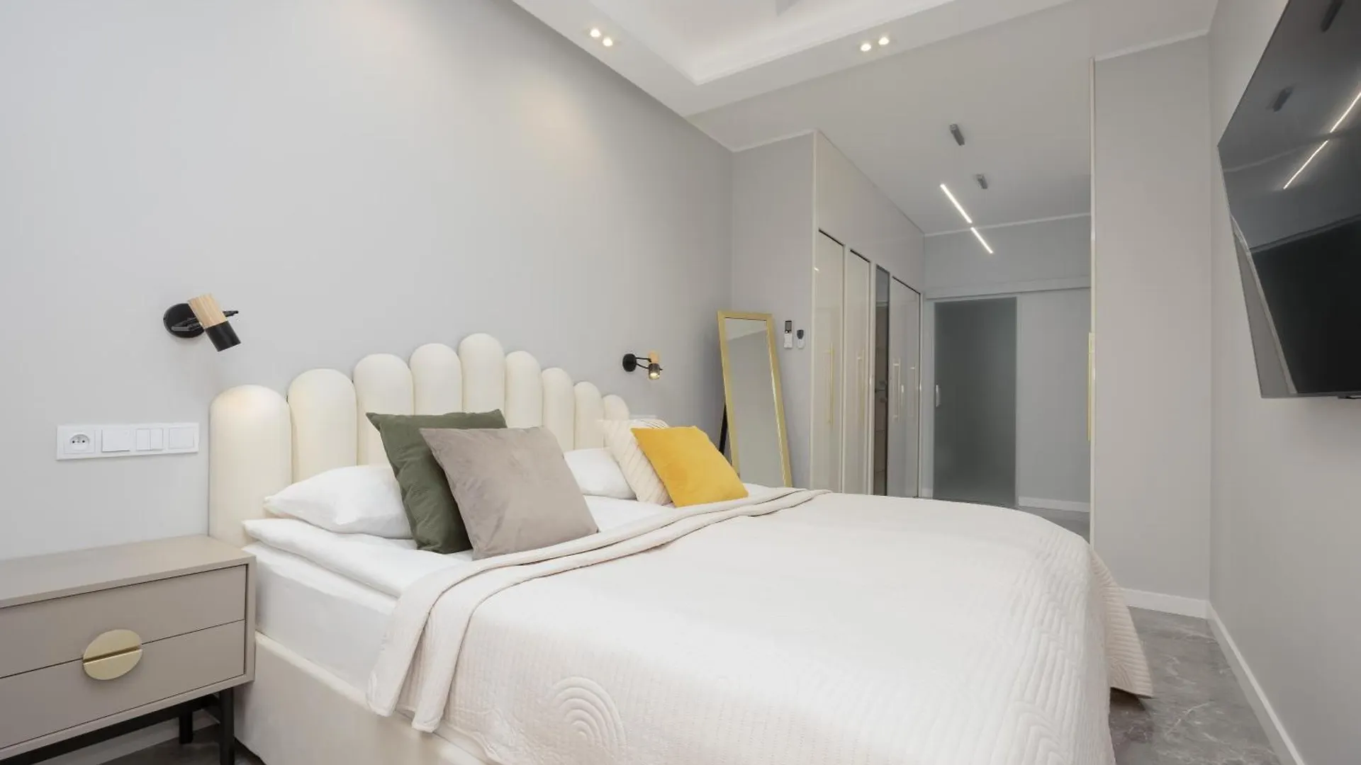 Lux Grzybowska Apartments With Parking By Renters Prestige Warsaw